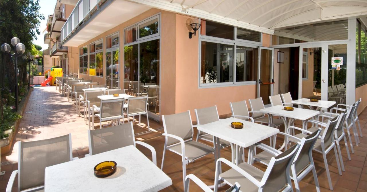 Hotel Casadei Rimini Exterior photo